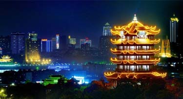 LED線條燈營(yíng)造“黃鶴浮白云”浪漫夜景我也是醉了!