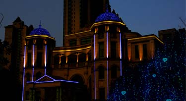 LED線條燈助陣售樓部亮化 給你一個宮殿般的家