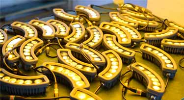 勢(shì)不可擋 光臣照明一周內(nèi)完成上萬(wàn)個(gè)LED瓦楞燈