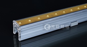 政府大樓做LED線條燈動態(tài)屏，亮化工程不能盲目做